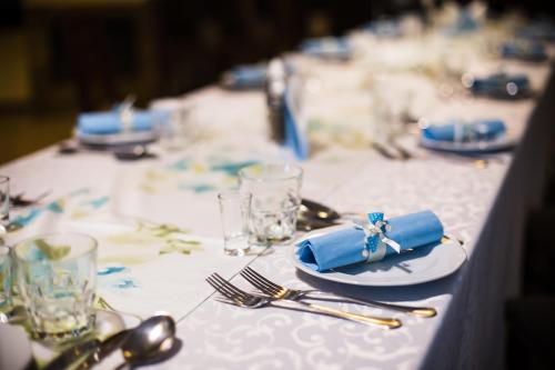 Restaurace, Pokoje gościnne 30stka (Pokoje goscinne 30stka) in Leczna