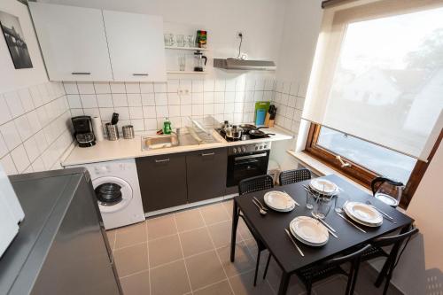 Kitchen, AVR Apartment HOF 7 in Klushof