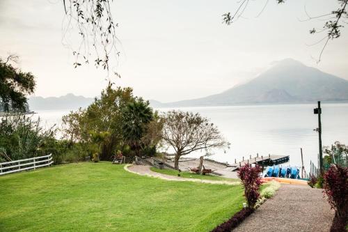 

Beautiful Apartments by the Lake