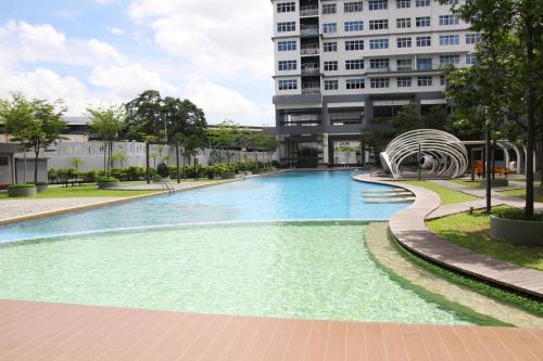 cozy home1-5 Pax puchong ioi mall