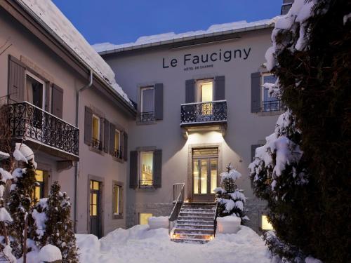 Entrance, Hotel le Faucigny in Chamonix-Mont-Blanc