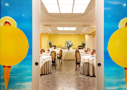 Vittoria Hotel - image 4