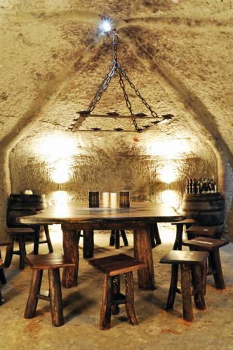 Tuvākā izklaides vieta, Penzión Tokaj Ostrožovič (Penzion Tokaj Ostrozovic) in Veľká Tŕňa