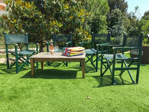 Vence Villa Sleeps 10 Pool Air Con WiFi gîte à louer Saint-Jeannet