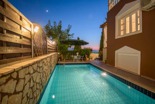  Sfakaki Villa Sleeps 6 Pool Air Con WiFi, Pension in Sfakaki