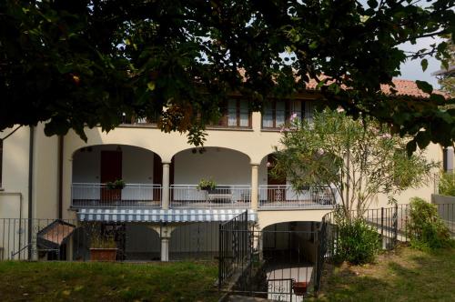  Corte Picasass, Pension in Viggiù