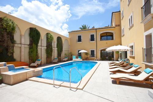  Apartments Galeon Suites in Port de Pollença