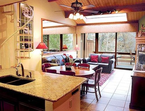 One-Bedroom Villa with Forest View