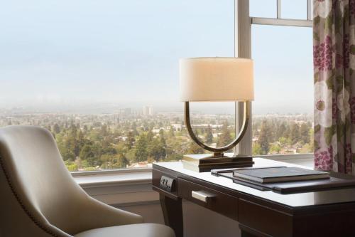 165679672 Claremont Resort & Club