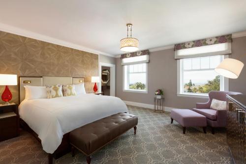 165679755 Claremont Resort & Club