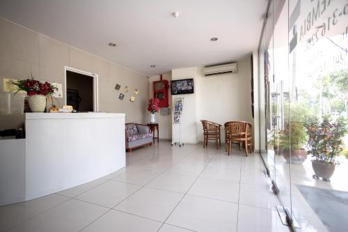 โรงแรมเรมเบีย (Hotel Rembia) in อะลอร์กาจะห์