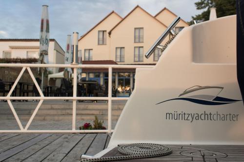 Hotel & Bistro Müritzterrasse - image 7