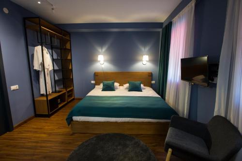 Elle Boutique Hotel Set in a prime location of Tbilisi, ELLE BOUTIQUE HOTEL puts everything the city has to offer just outside your doorstep. Featuring a satisfying list of amenities, guests will find their stay at the p