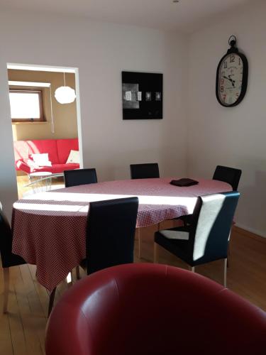 Facilities, 13 Rue de Sand in Matzenheim