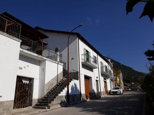 La grotta di nonno Vittorio in San Pio Delle Camere