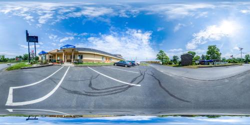 Quality Inn & Suites Glenmont - Albany South in Glenmont, USA
