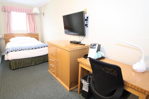 Harrison Spa Motel Room Type - Queen Room with Two Queen Beds