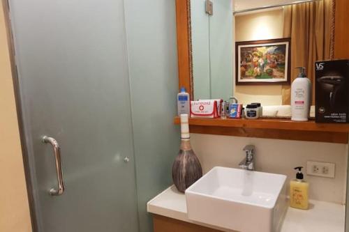 Stay Amare Residences Malate, Manila (photo 8)