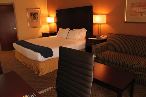 Holiday Inn Express Lewisburg - New Columbia, an IHG Hotel