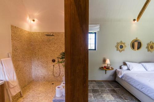 Villa Taijasa - Luxury 5BR Villa with 20m Pool - image 2