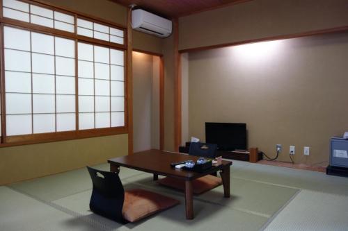 Hamamura Onsen Totoya The 4-star Hamamura Onsen Totoya offers comfort and convenience whether youre on business or holiday in Tottori. Offering a variety of facilities and services, the property provides all you need for 