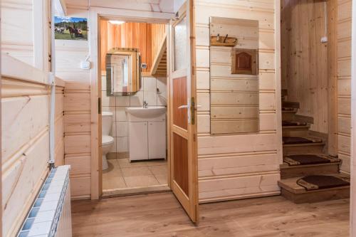Three-Bedroom Apartment image 9
