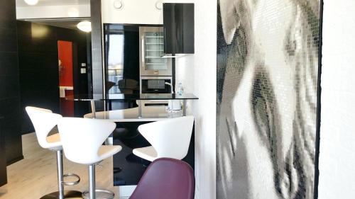 Penthouse Apartment image 10