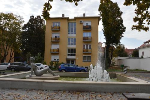 Exterior view, RES Apartman in Eger