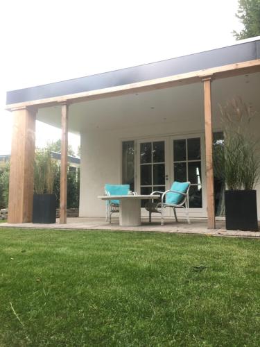 花园, De Vijverkamer-----privé diner op de kamer mogelijk!! (De Vijverkamer-----prive diner op de kamer mogelijk!!) in 胡吉文