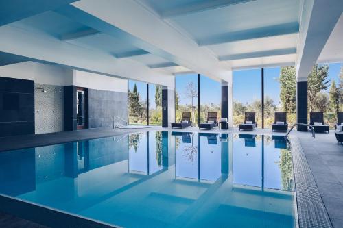 Hot tub, Convento do Espinheiro, Historic Hotel & Spa in Canaviais