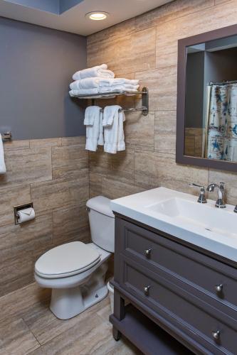Beach Harbor Resort - image 7
