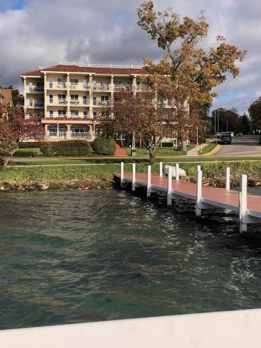 Bella Vista Suites Lake Geneva