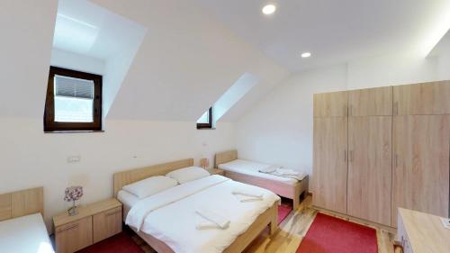 Cucek Guesthouse in กราปินา