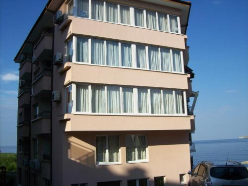 Pontica Suite
