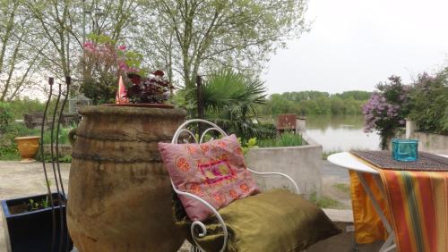 Chambre d'hotes Au Fil de l'Eau in Сан-Альбен