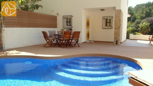 Lloret de Mar Villa Sleeps 6 Pool WiFi gîte à louer Platja de sa Somera