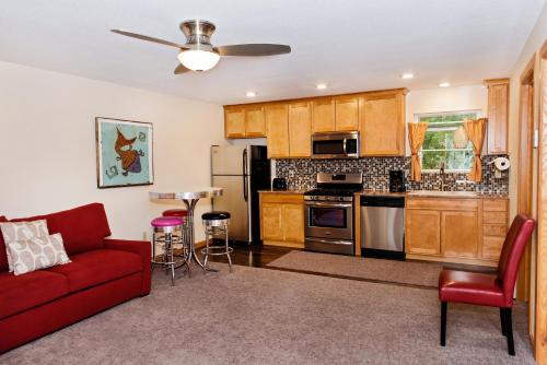 Red Wing Motel – Manitou Springs, CO