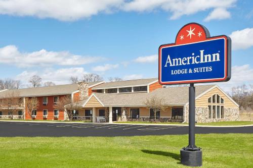 AmericInn by Wyndham Burlington - Hotel