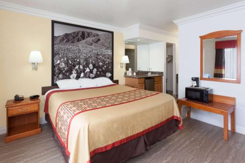 Super 8 by Wyndham Santa Clarita/Valencia - image 12