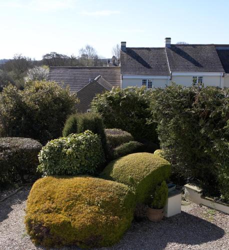 Yalbury Cottage - image 8