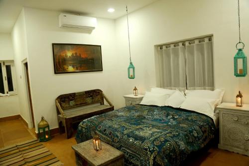 Standard Cozy Room image 3