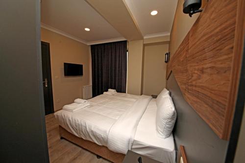Corner Suite 5