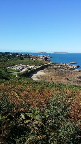 Chambre spacieuse, moderne et très confortable à Perros-Guirec