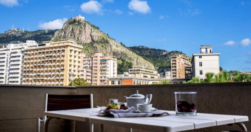 Marbela Apartments & Suites Stop at Marbela Residence to discover the wonders of Palermo. Featuring a complete list of amenities, guests will find their stay at the property a comfortable one. Free Wi-Fi in all rooms, 24-hour fr