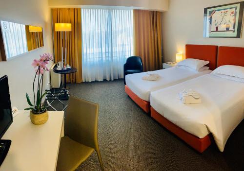 Best Western Blaise & Francis Stop at Best Western Blaise & Francis to discover the wonders of Milan. Offering a variety of facilities and services, the property provides all you need for a good nights sleep. Service-minded staff