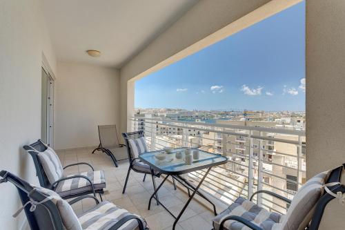 Luxury Apartment inc Pool & Views - image 9