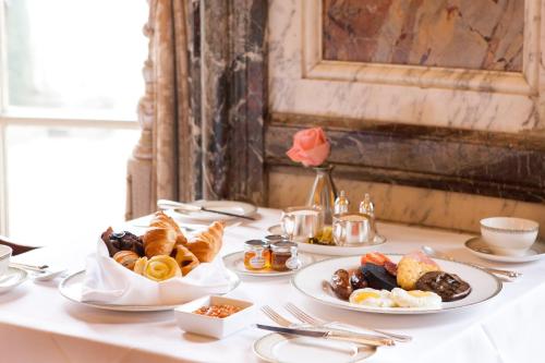 Luton Hoo Hotel Golf and Spa - image 10