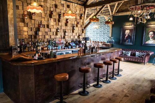 The Farmhouse at Redcoats - image 5