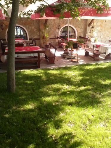 Family Hotel Rai - image 3