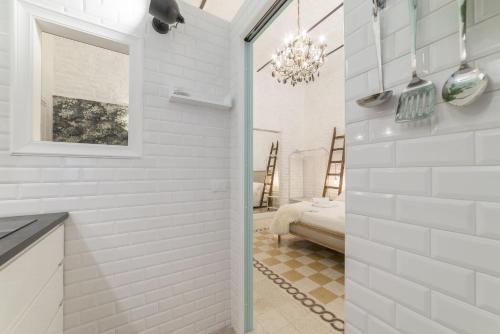 Romantic Vintage Colosseum Suite, Rome (photo 8)
